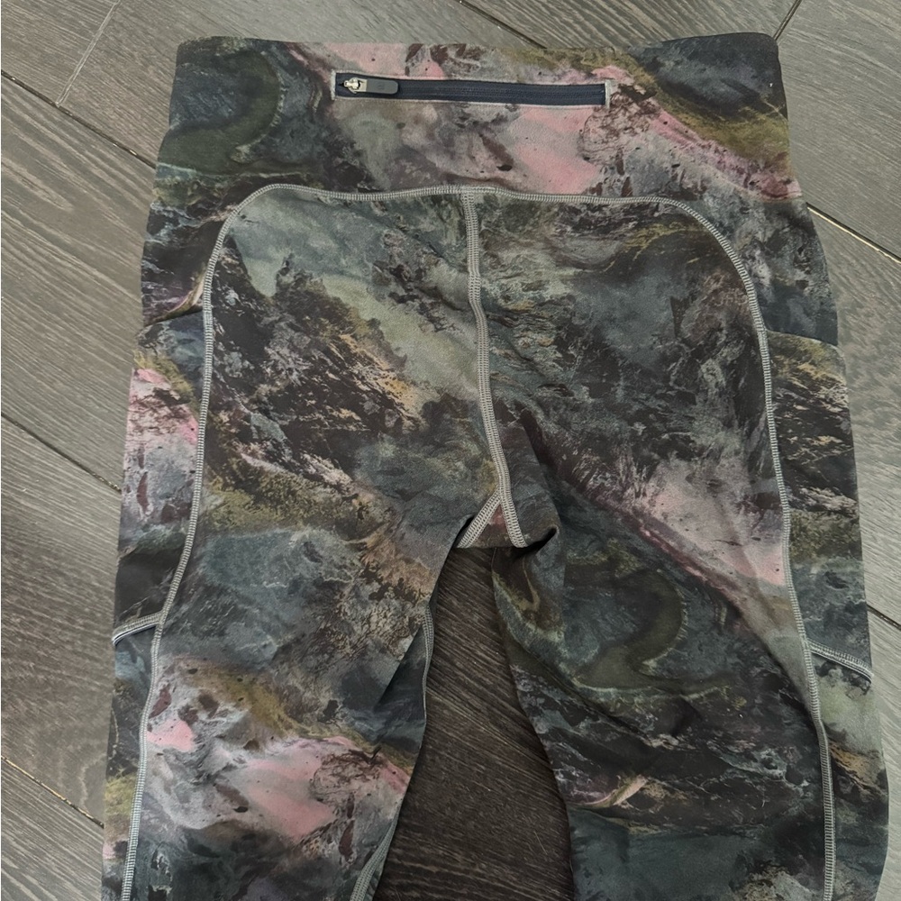 Lululemon rare Print Leggings